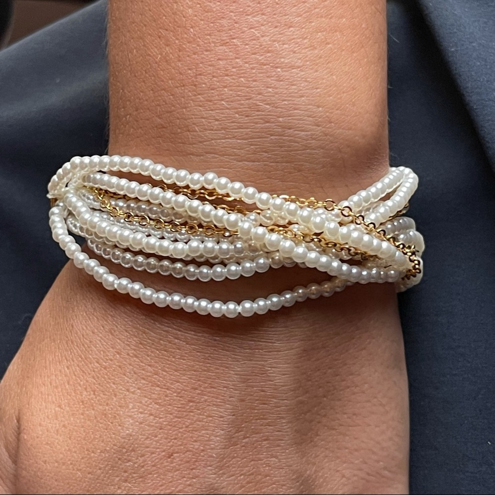 Vintage faux pearl and gold bracelet